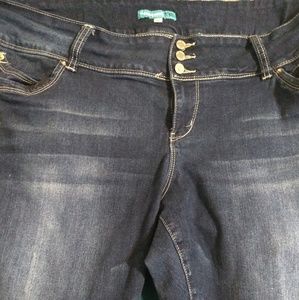 YMI size 24 cropped skinny jeans